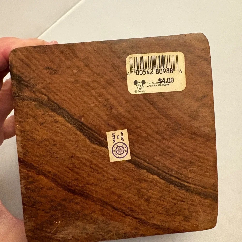 Vintage Disneyland Wooden Trinket Box Floral Carving Keepsake Jewelry Organizer‎